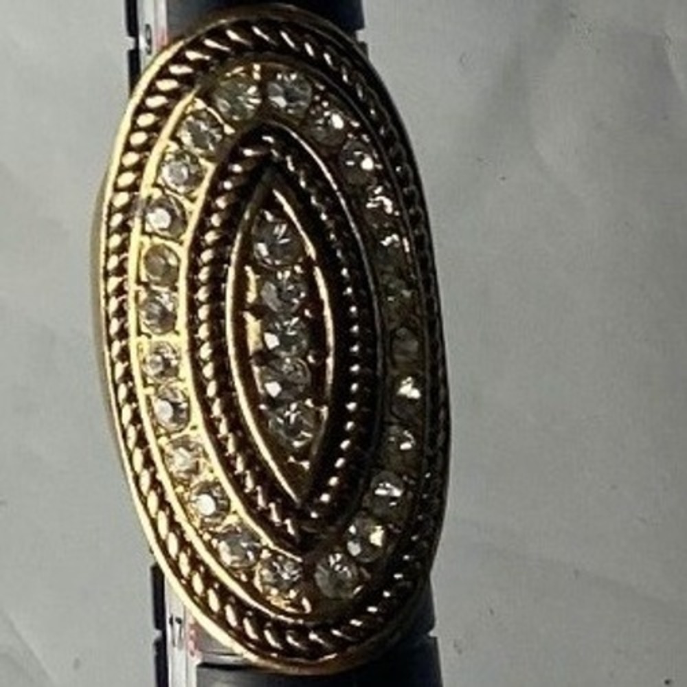 Gold Tone Oval Ring Rhinestone Accent Women's Fashion Jewelry Ring size 7